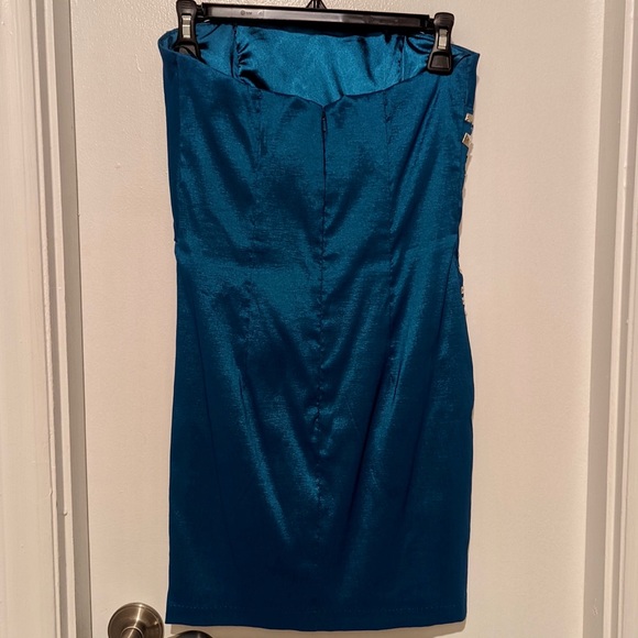 Royal Blue Structured Cocktail Dress - Picture 11 of 13